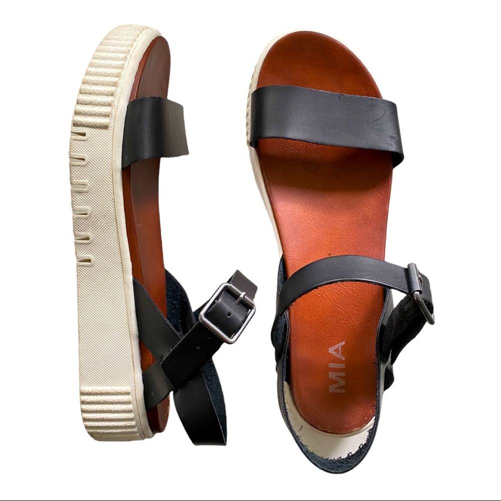 MIA Strappy Buckle Platform Chunky Sandals Y2K super cute, great for summer!